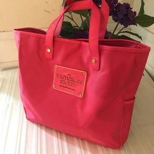 🍑🍑 Victoria Secret Tote